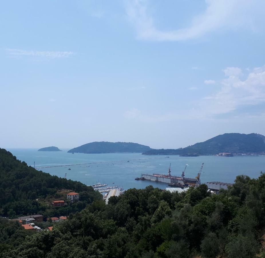 Casa Vacanze P&G. Colline, Mare, Relax ラ・スペツィア エクステリア 写真