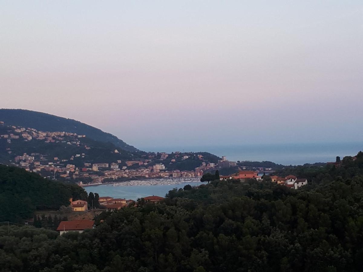 Casa Vacanze P&G. Colline, Mare, Relax ラ・スペツィア エクステリア 写真